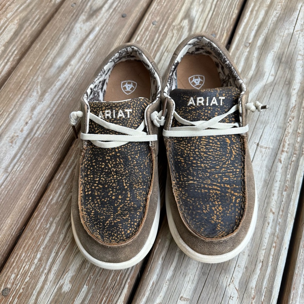 Ariat Black and Tan Speckled Shoes